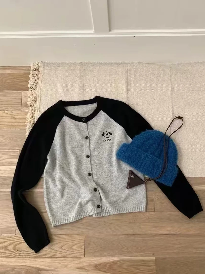 【软糯小狗开衫】秋冬韩系插肩时尚刺绣拼色百搭休闲减龄JE18