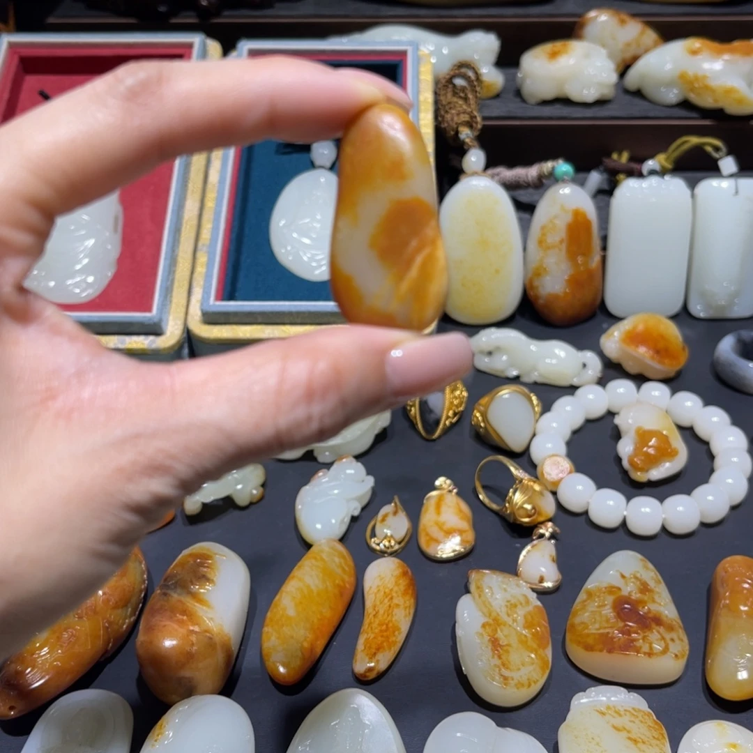 和田玉未镶嵌吊坠(不含链)