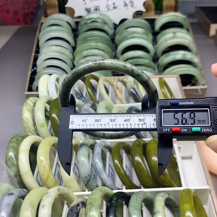 未镶嵌蛇纹石玉手镯11