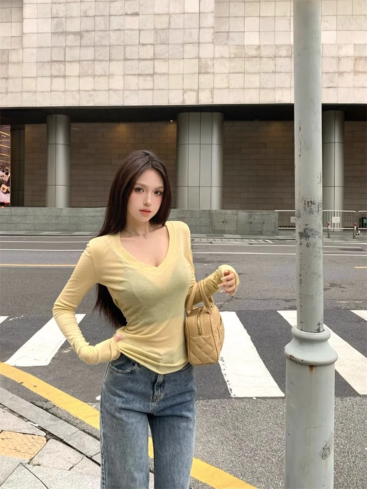 春季纯欲微透V领黄色防晒罩衫小众设计修身长袖T显瘦上衣女生百搭