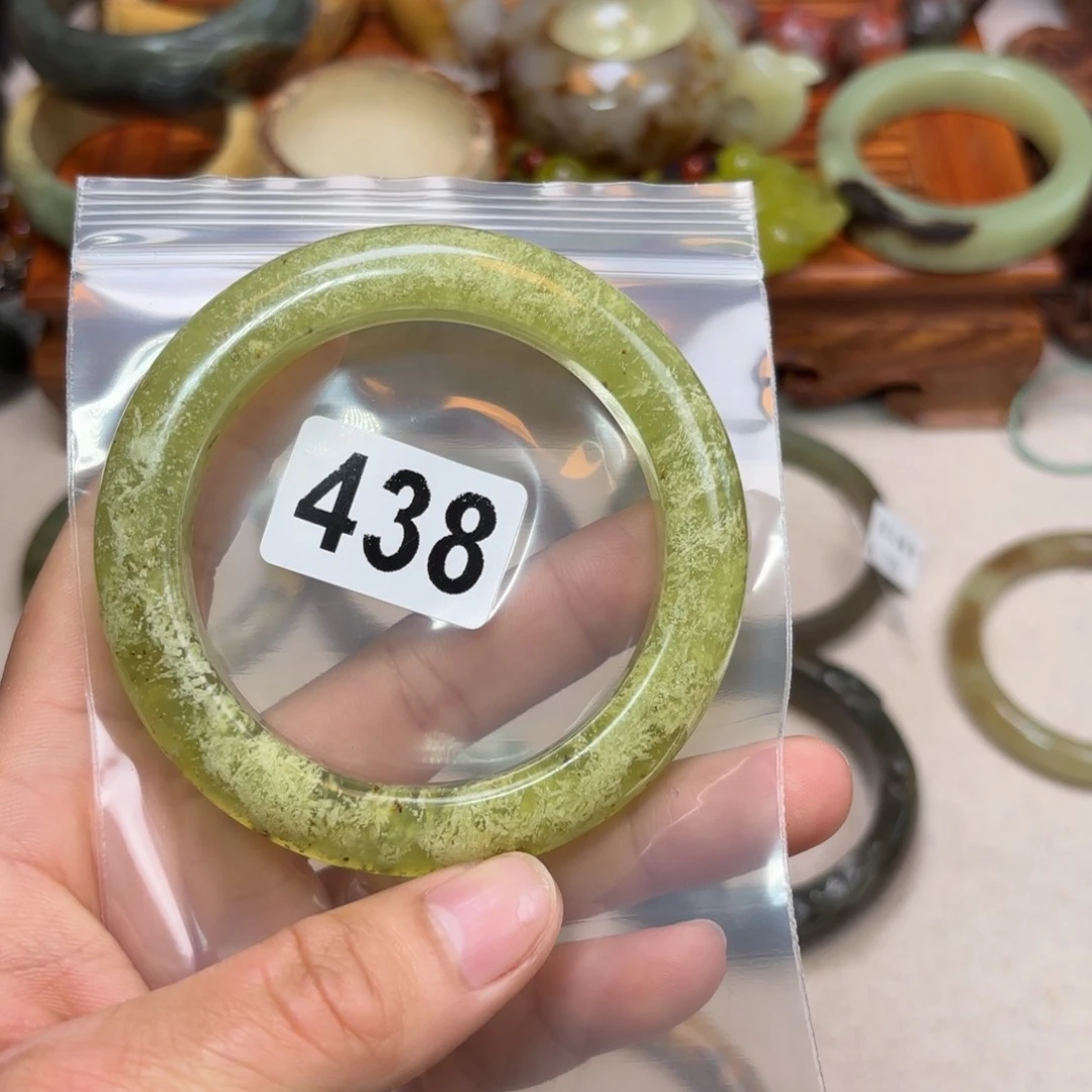 蛇纹石玉未镶嵌手镯r****方