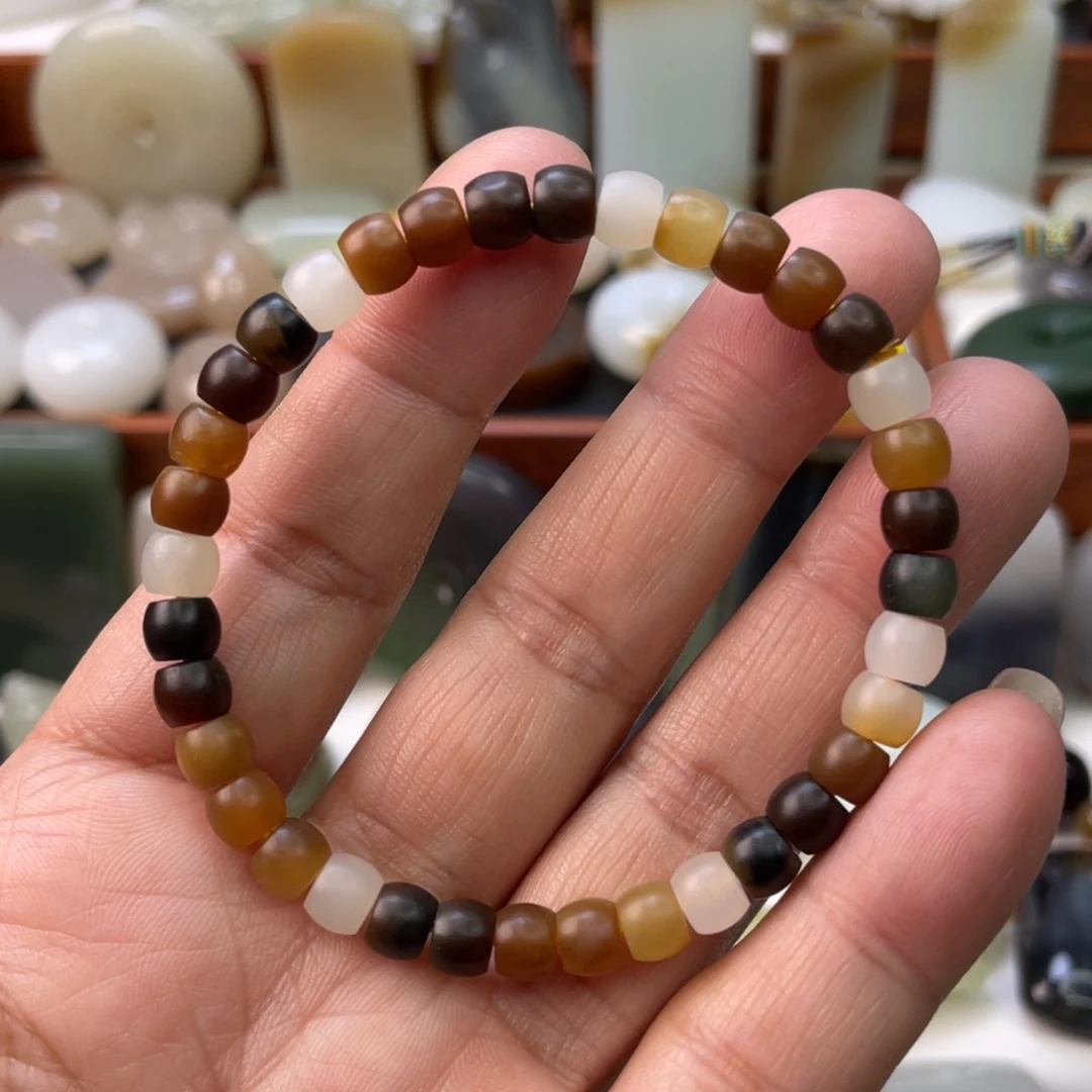 和田玉手链未镶嵌卡6