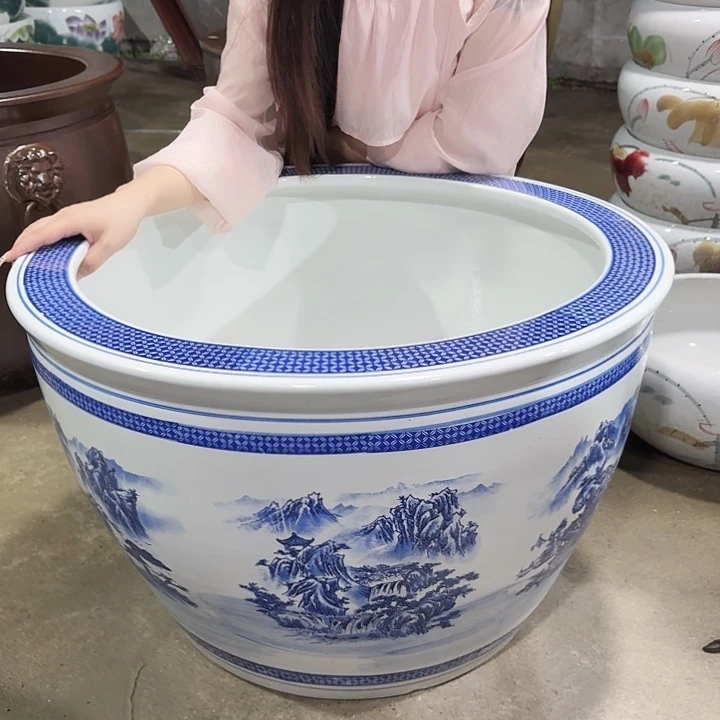 瓷片口径65厘米 高度42厘米