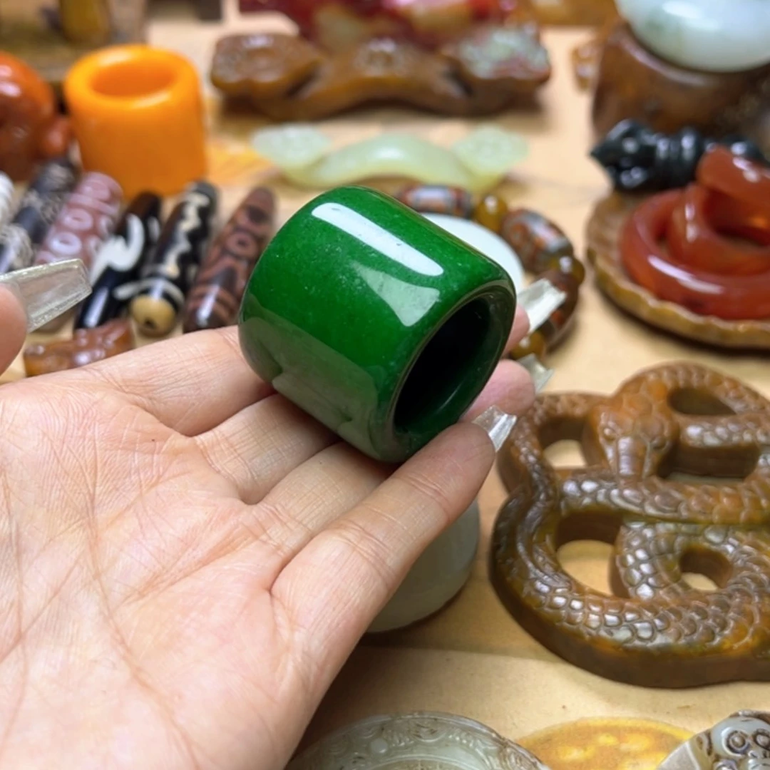 【闪购商品】蛇纹石玉颈饰未镶嵌