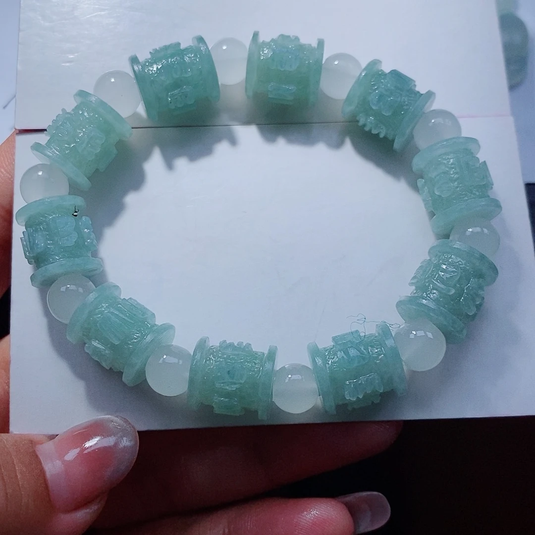 东***枝定制翡翠未镶嵌翡翠
