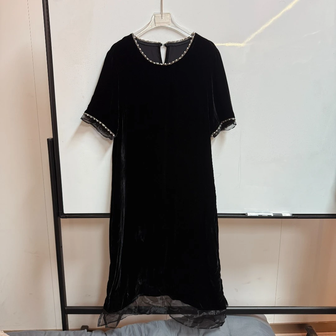 100桑蚕丝丝绒珍珠装饰圆领拼接真丝丝绒连衣裙J026