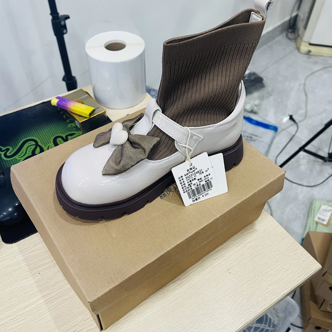 女休闲风套筒车缝线皮靴袜靴水钻女童圆头马丁靴短靴3423104831