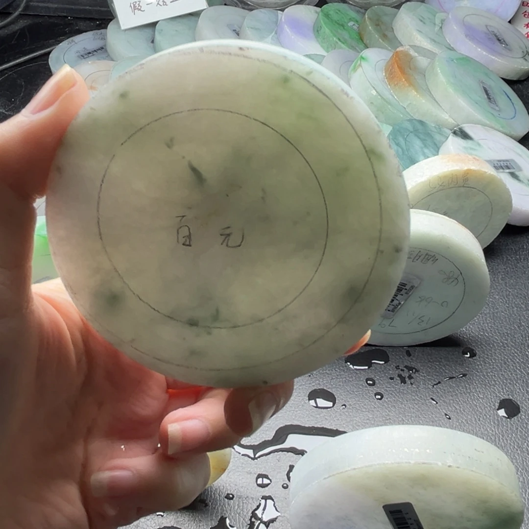定制翡翠未镶嵌翡翠手镯