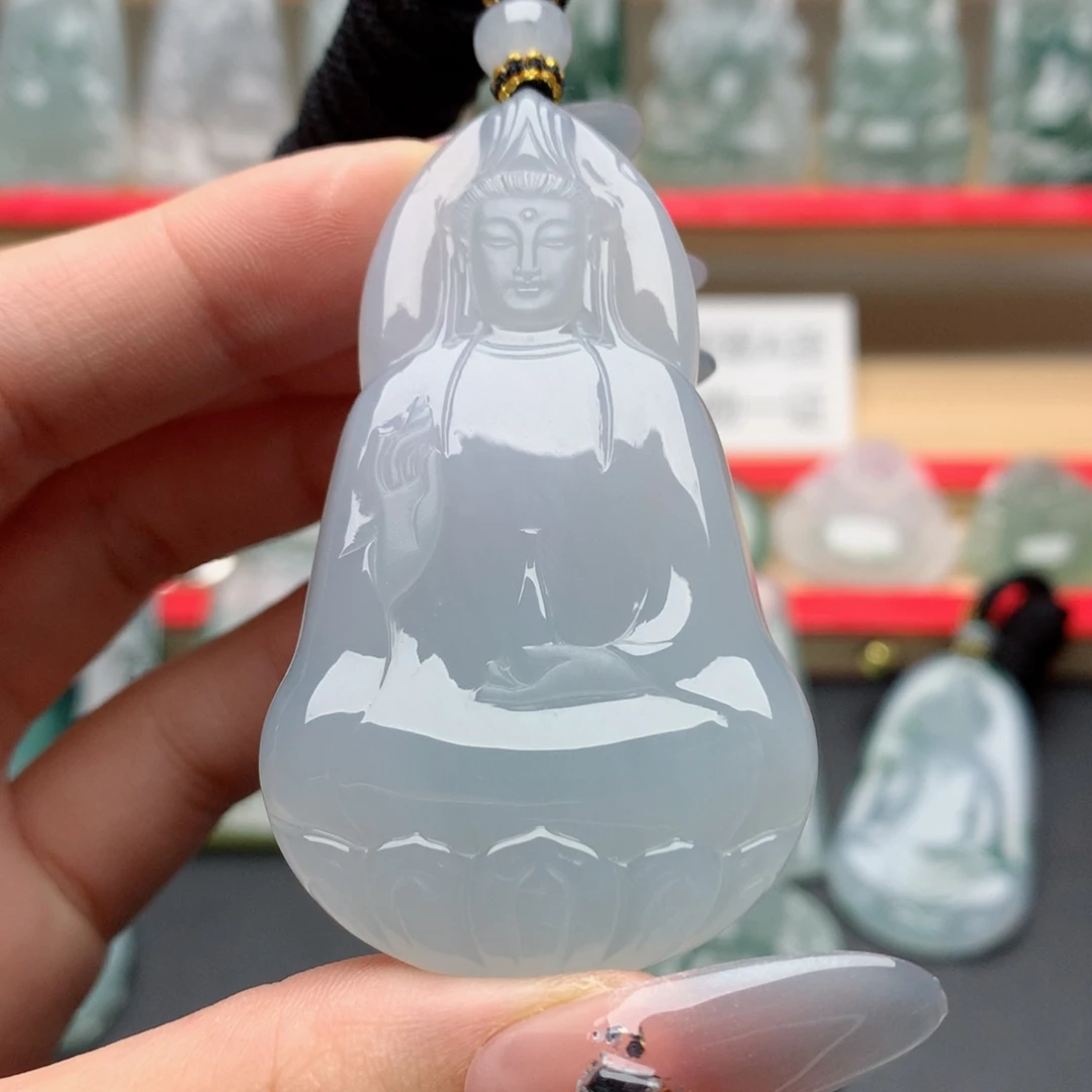 亚***6颈饰未镶嵌翡翠素衣观音