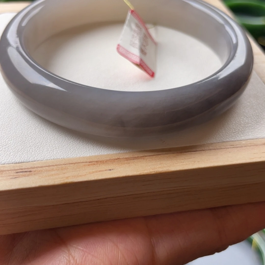 和田玉手镯未镶嵌玲