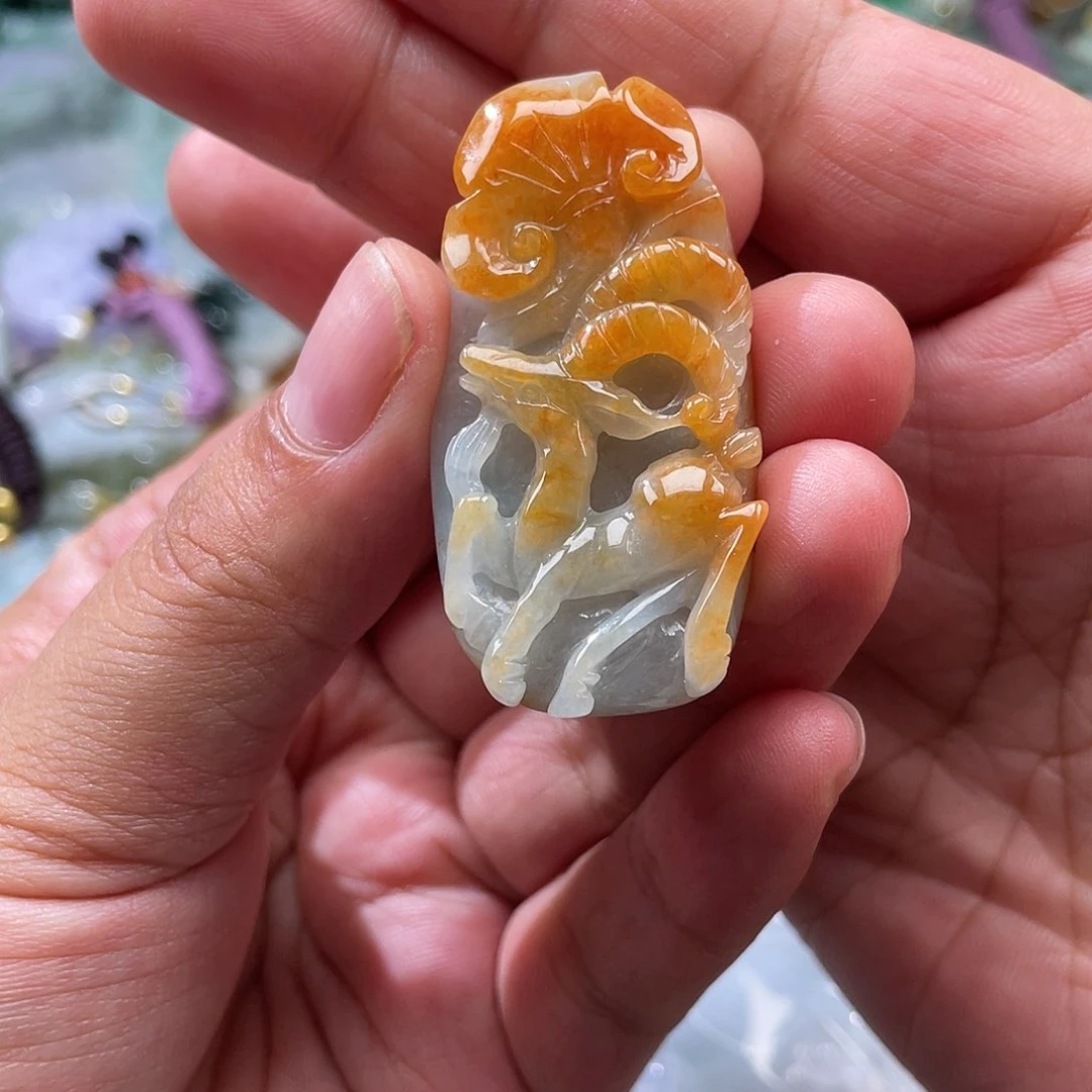 翡翠未镶嵌颈饰泰***河翡玉缘翡翠