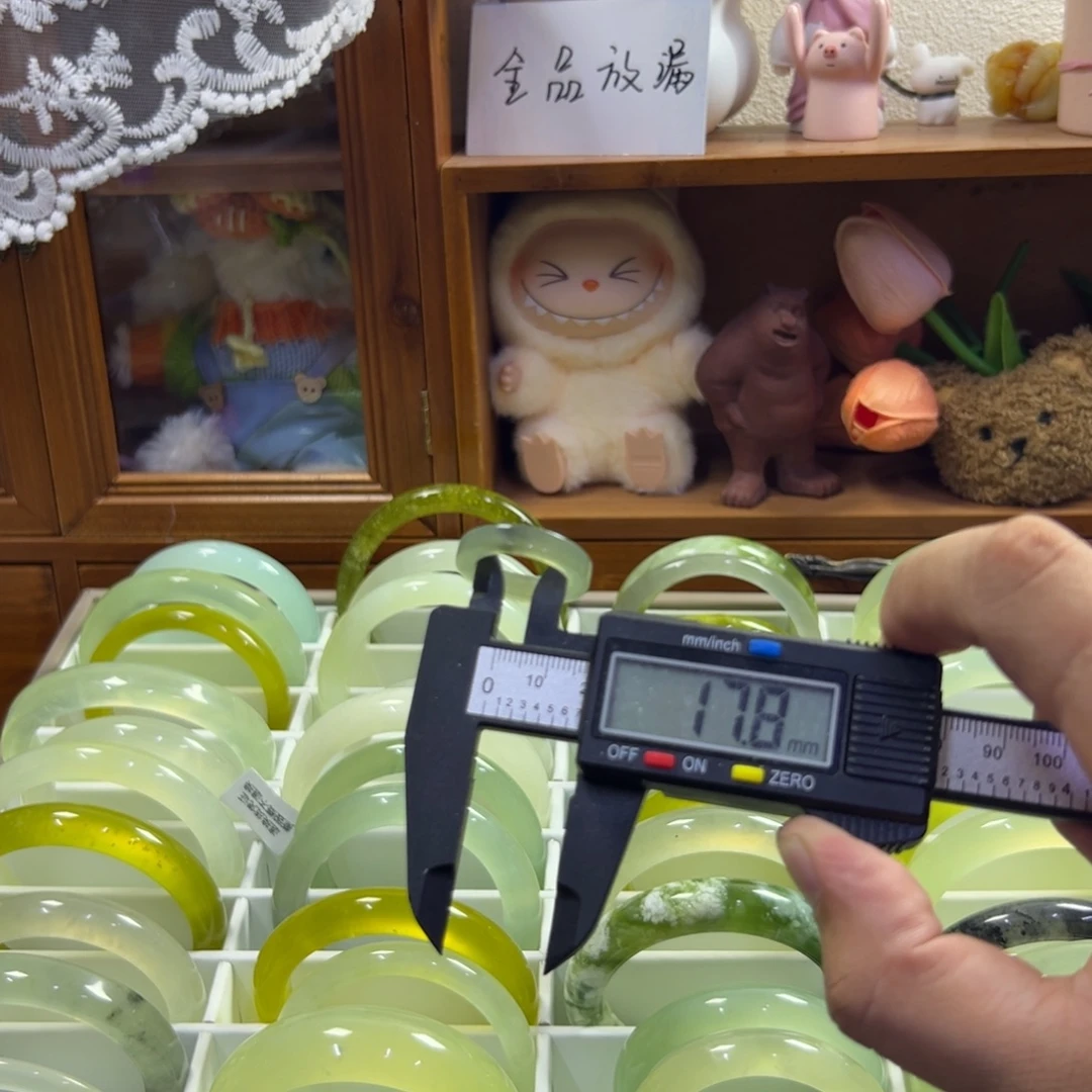 未镶嵌蛇纹石玉手镯212