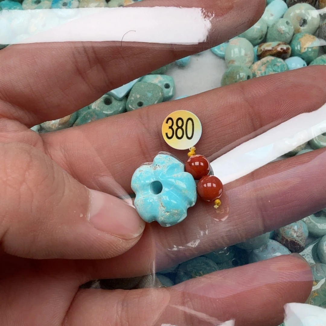 南红玛瑙未镶嵌珠宝奇石