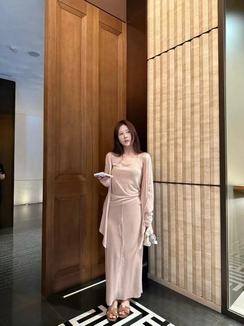 慵懒风松弛感套装女气质粉色背心长袖开衫外套抽绳半身长裙三件套