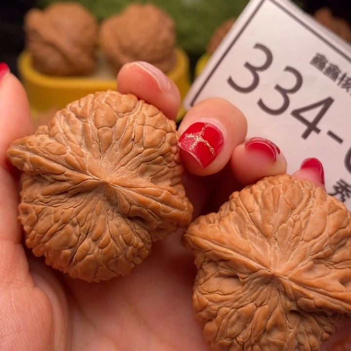 把件桃核泥鳅背42……