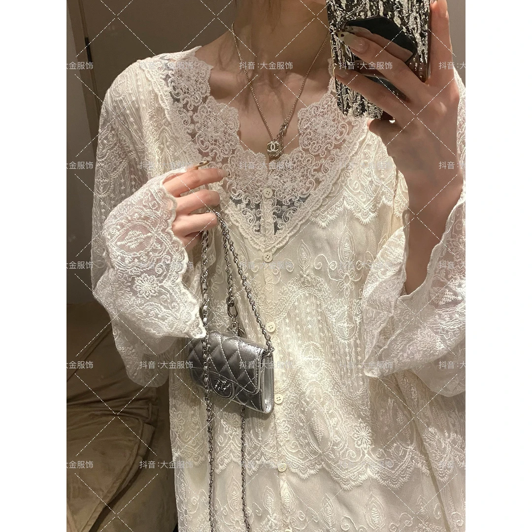 【层层蕾丝边 大版v领上衣】春季重工法式轻奢长袖气质显瘦设计感