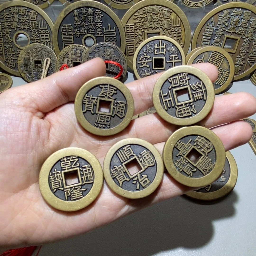 阳***光铜一物一拍现代工艺品