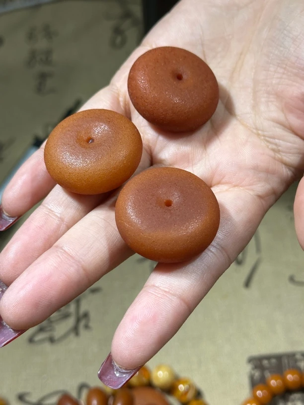 蜜蜡老蜡平安扣饼子多样性发其一