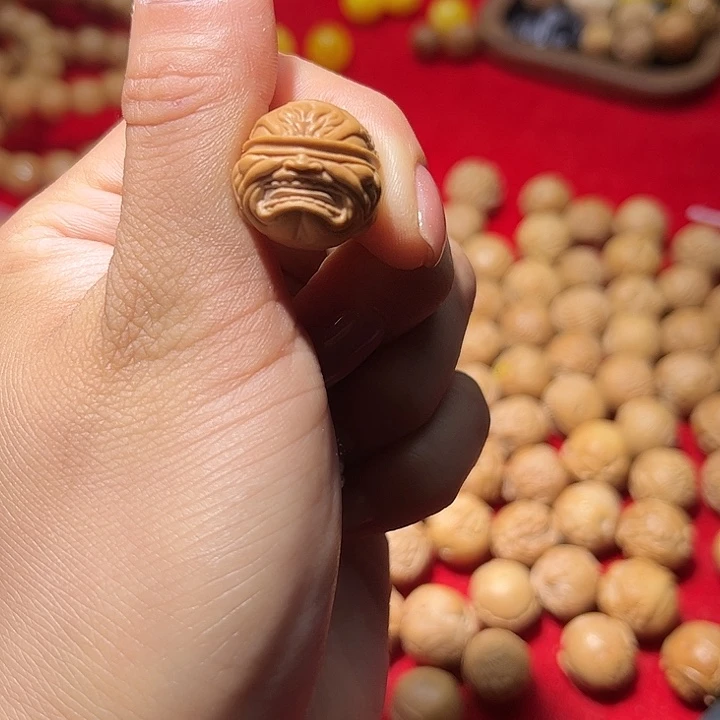 猴头核桃吊坠高*雕刻单颗籽