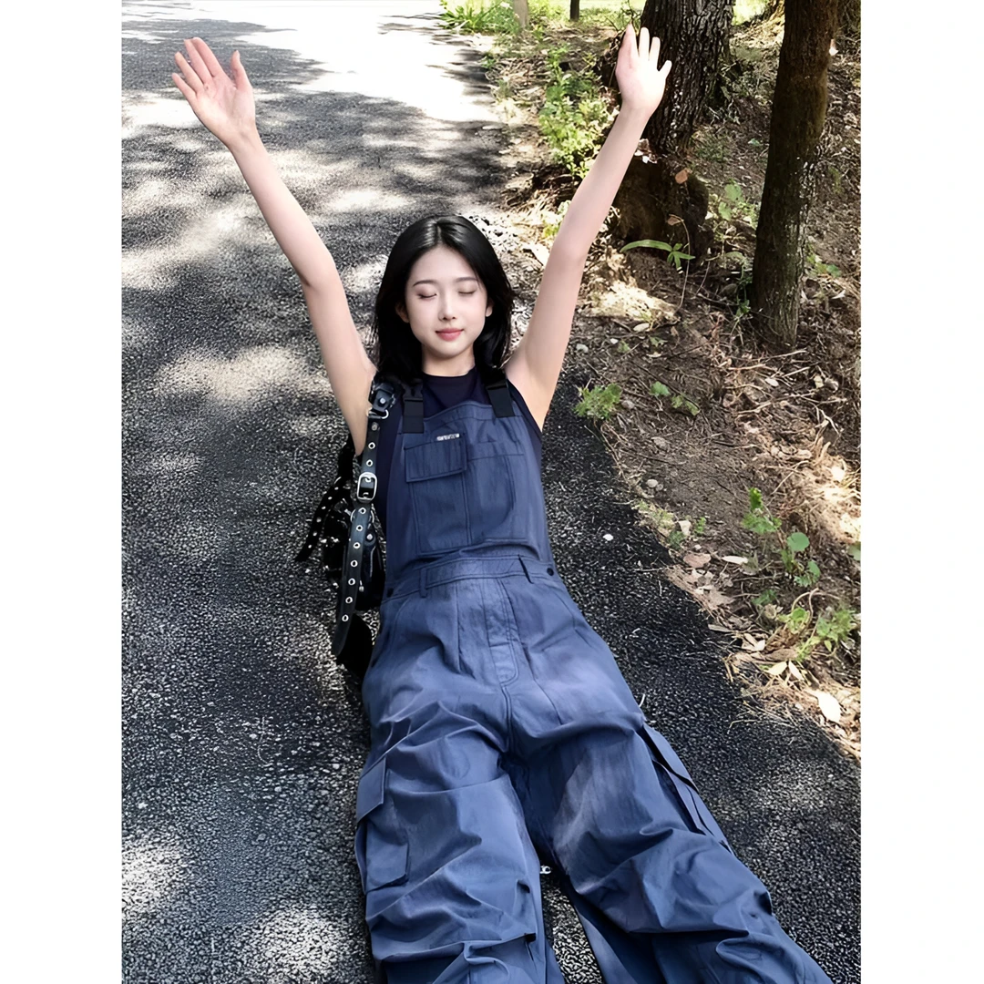 芙沿藏青色工装背带裤女2025夏季新款慵懒风休闲小个子直筒连体裤