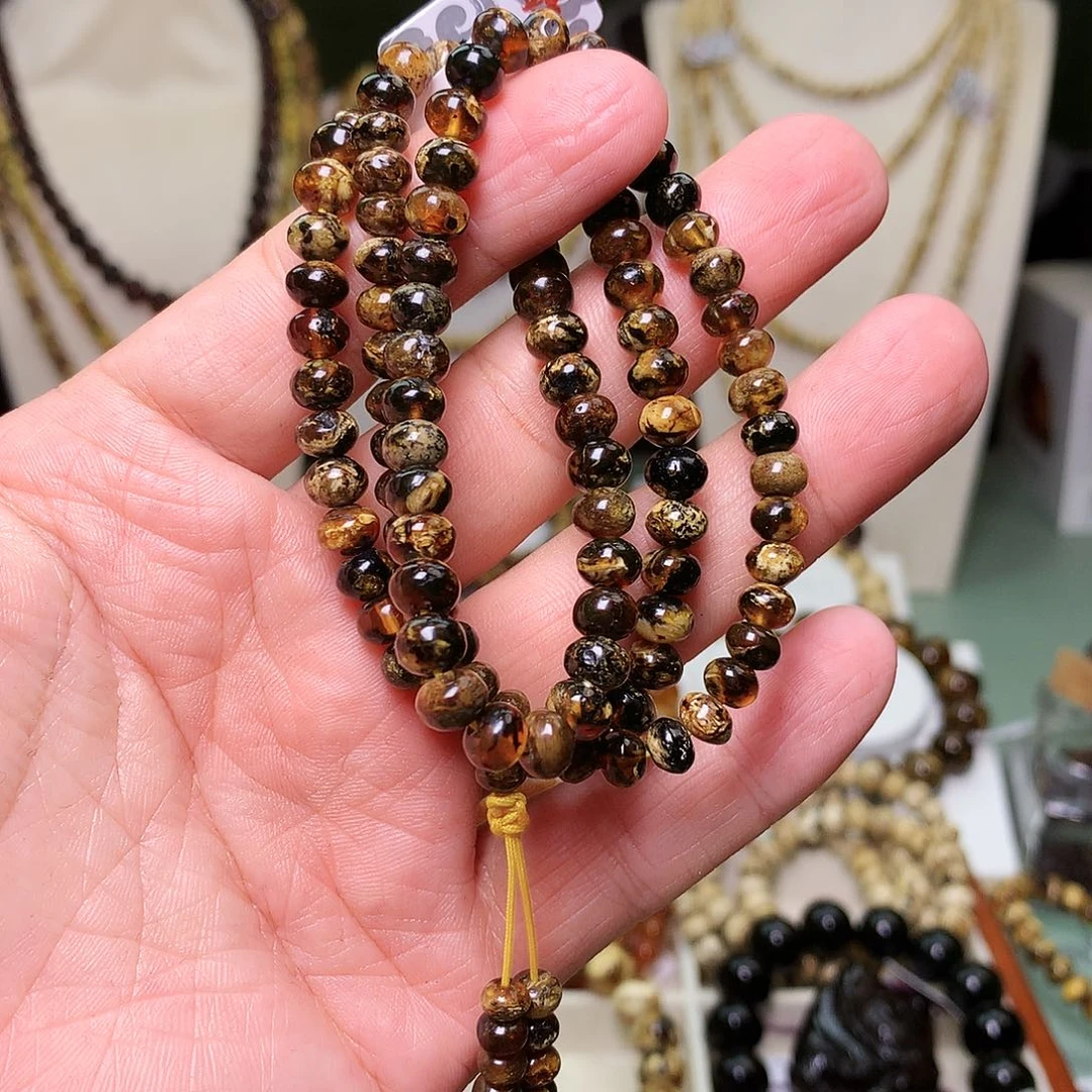 琥珀未镶嵌裸石6+201