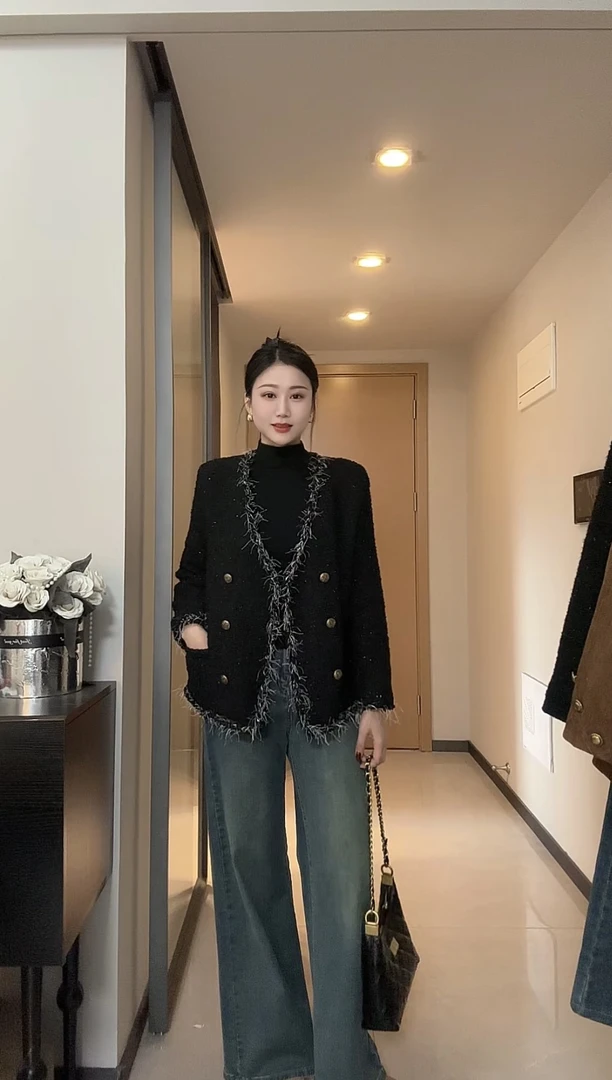 绵羊毛小香风黑色钉珠气质秋季新款轻奢女外套-L8711