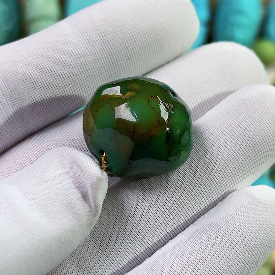 绿松石未镶嵌珠宝奇石