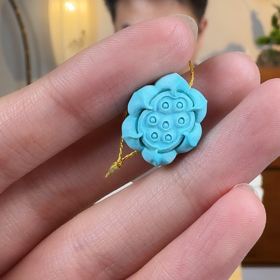 张***胖绿松石未镶嵌珠宝奇石