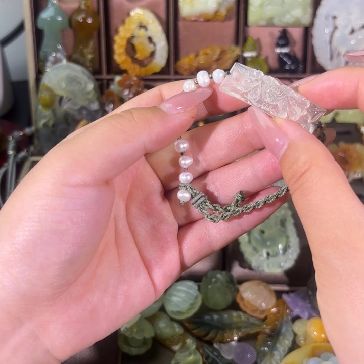 蛇纹石玉合金颈饰