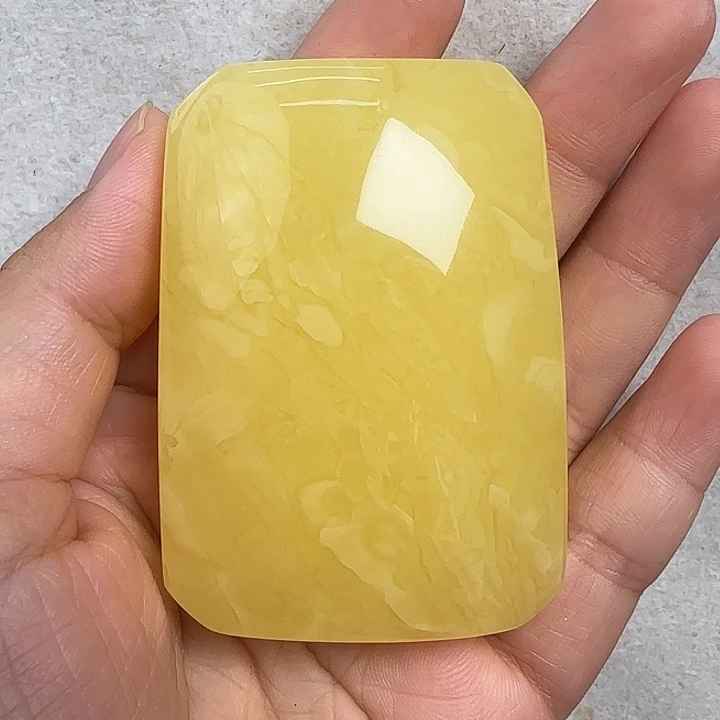 蜜蜡未镶嵌珠宝奇石