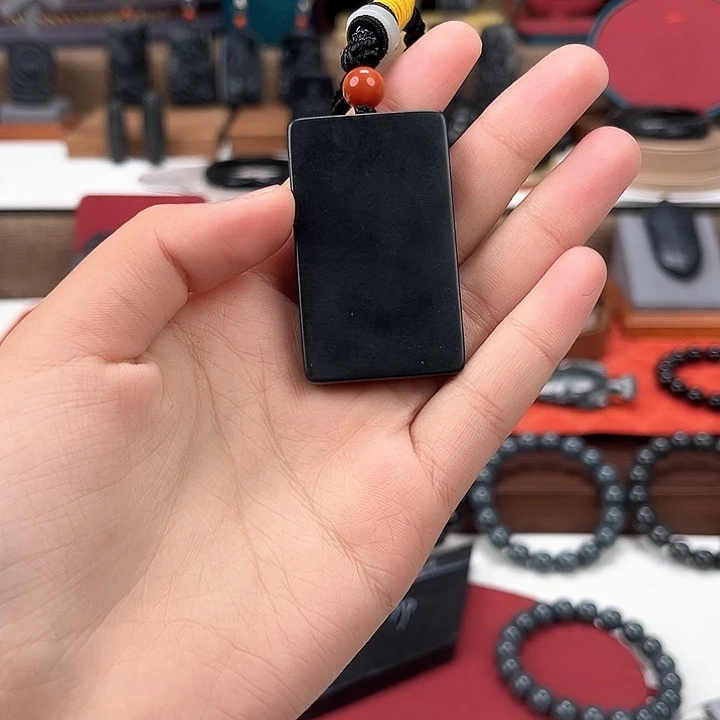 和田玉未镶嵌颈饰无事牌特价35牌40克左右