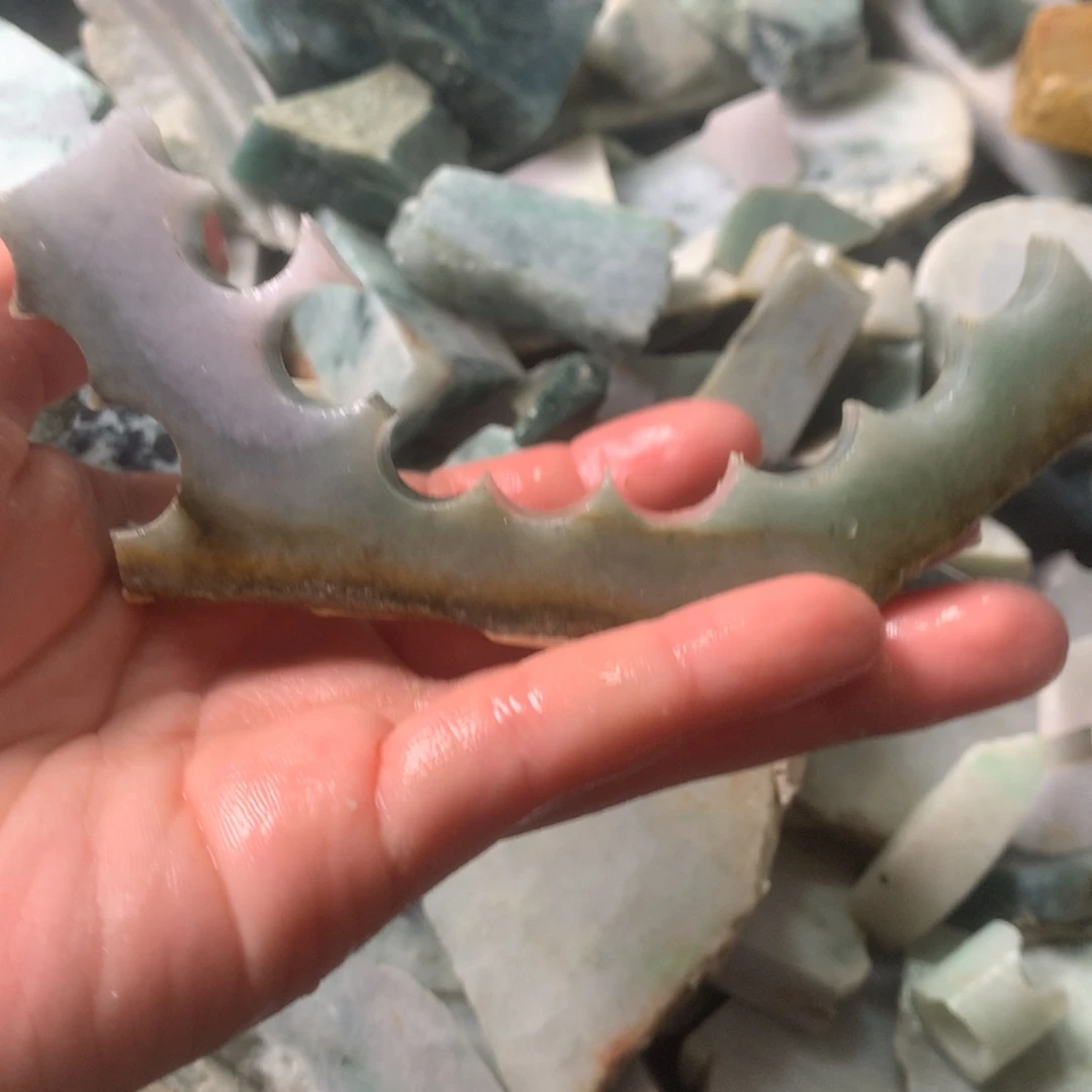 翡翠颈饰未镶嵌缅甸翡翠