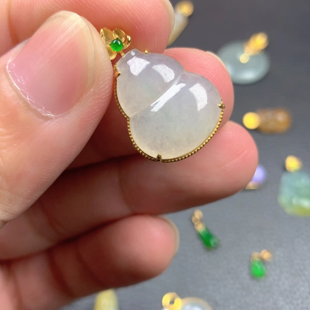 【闪购商品】颈饰18K金镶嵌翡翠翡翠