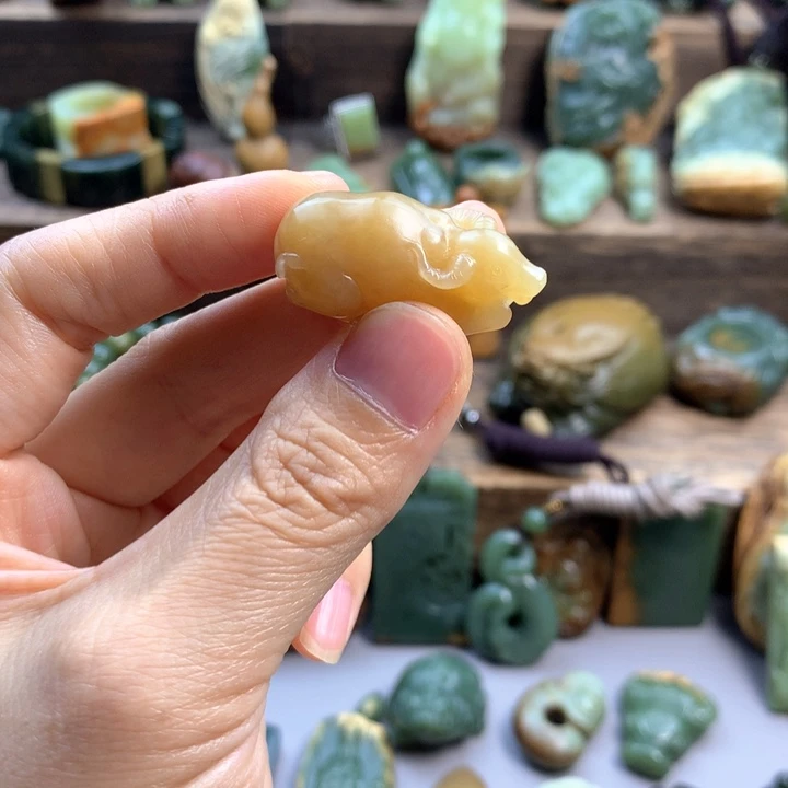 岫岩老玉（透闪石质玉）未镶嵌把件K****.
