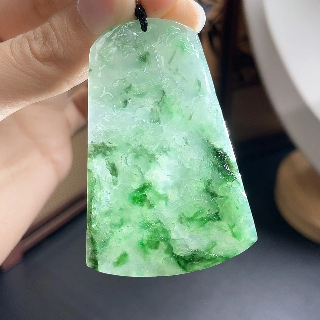 定制翡翠未镶嵌山水牌