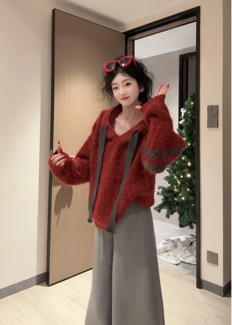 秋冬新款慵懒风软糯加厚宽松保暖针织卫衣时尚洋气连帽毛衣女