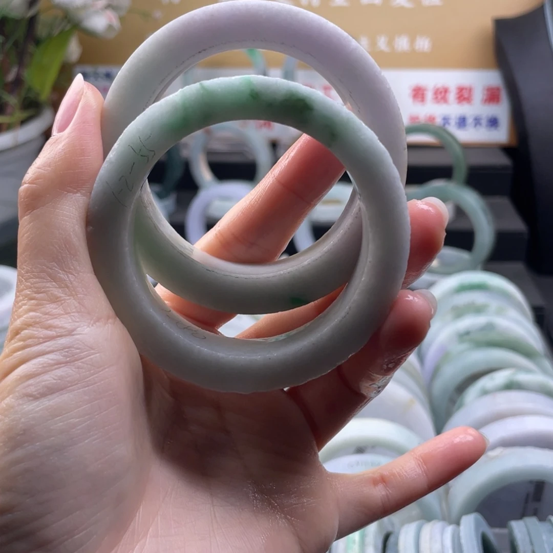 【闪购商品】未镶嵌手镯定制翡翠Y*