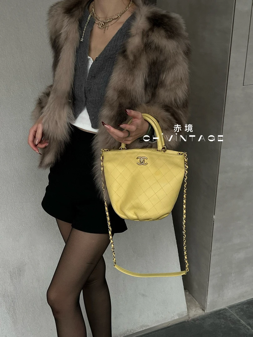 95新 Chanel/香奈儿 3881 小鸡黄水桶手提斜挎包18-19