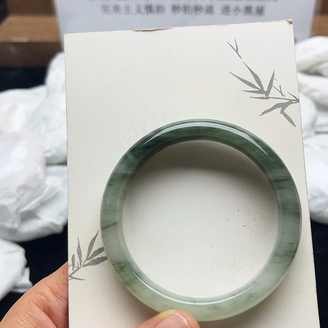未镶嵌手镯石英质玉28