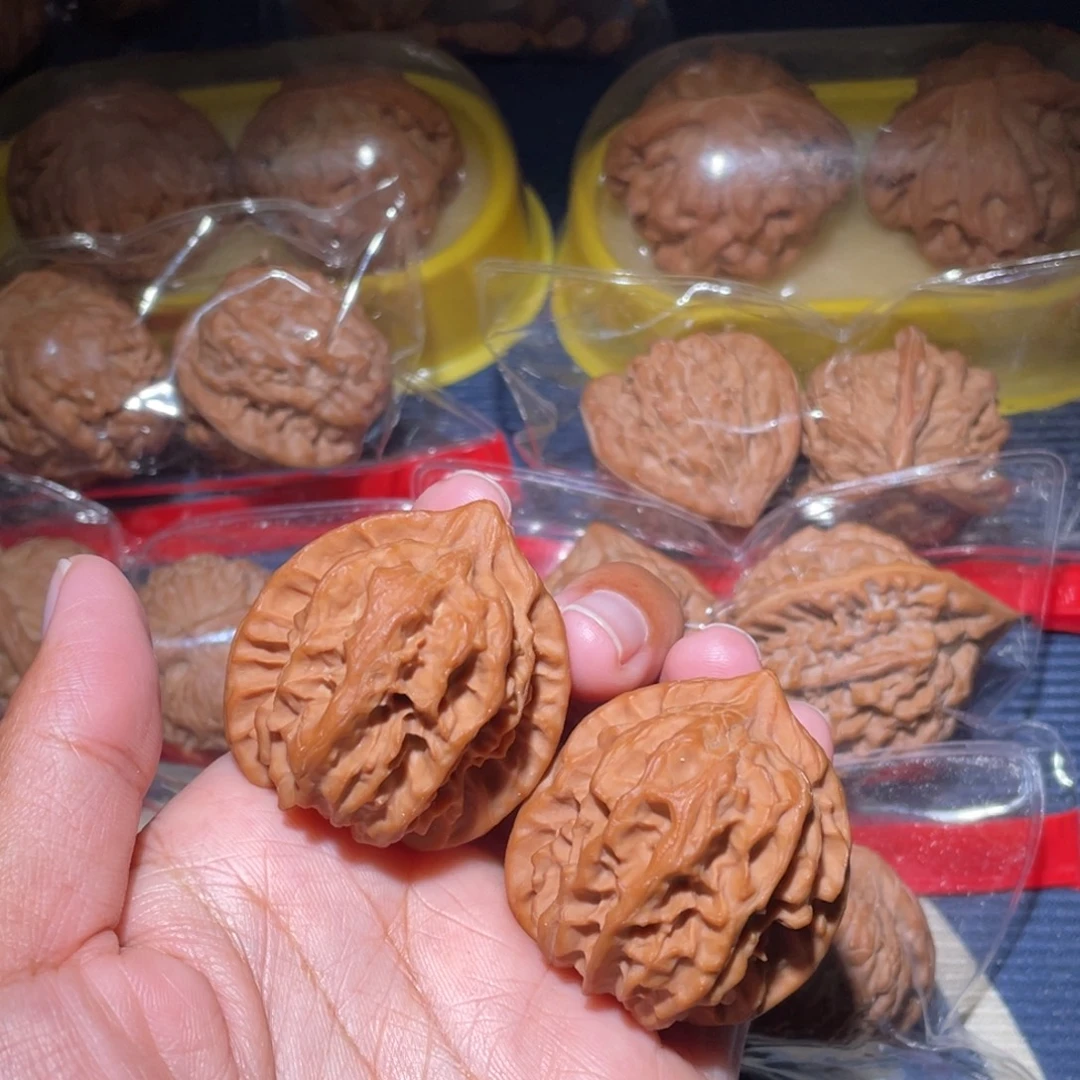 文玩核桃吊坠大龙38