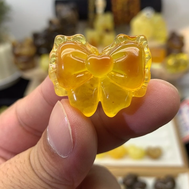 琥珀颈饰未镶嵌蝴蝶结