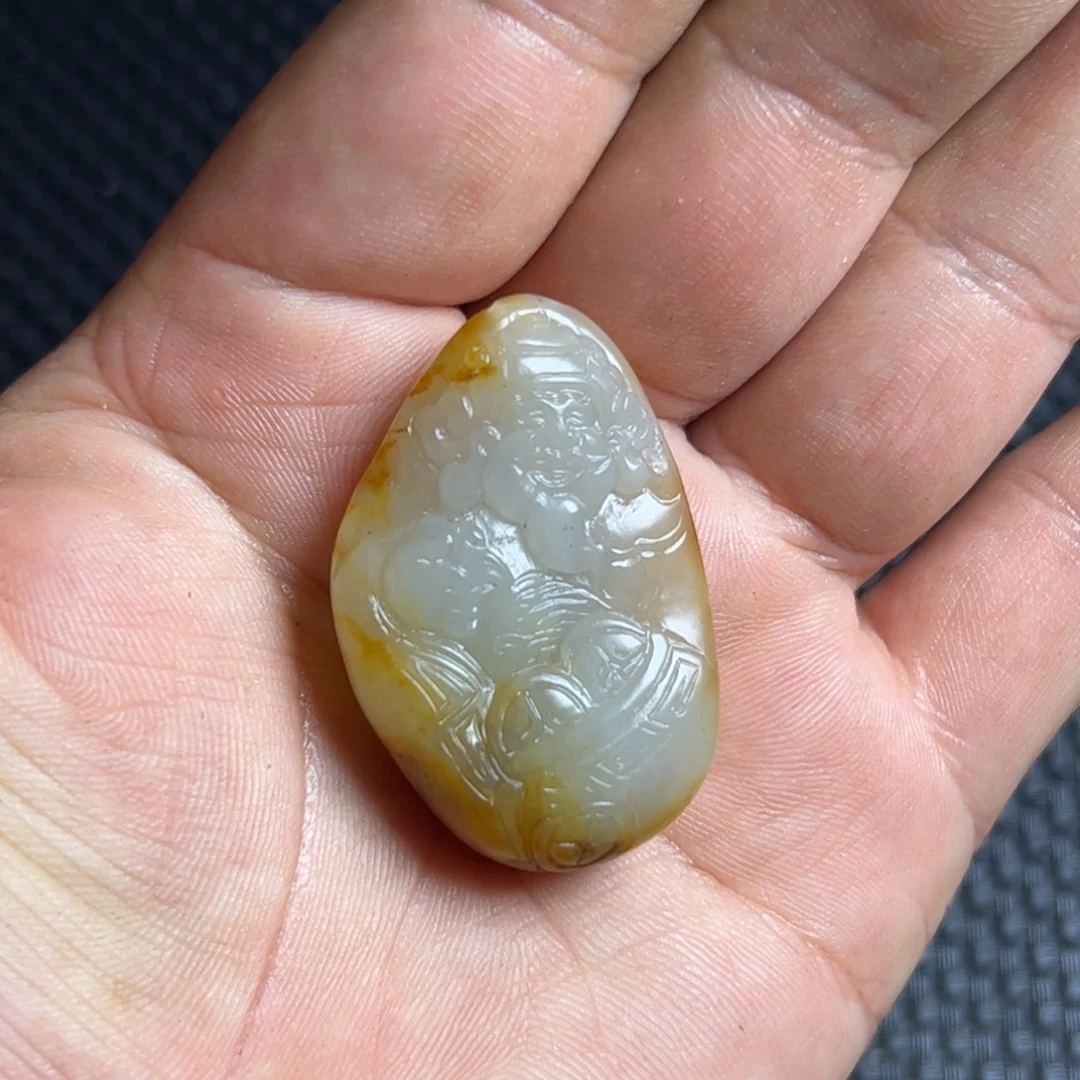 辛***巴颈饰未镶嵌和田玉