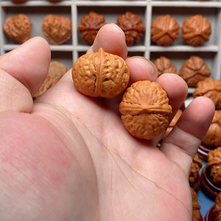 文玩核桃把件麒麟磨