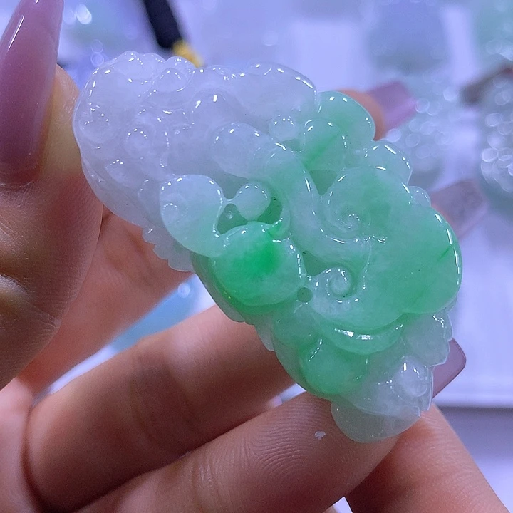 翡翠未镶嵌颈饰天然翡翠A货吊坠