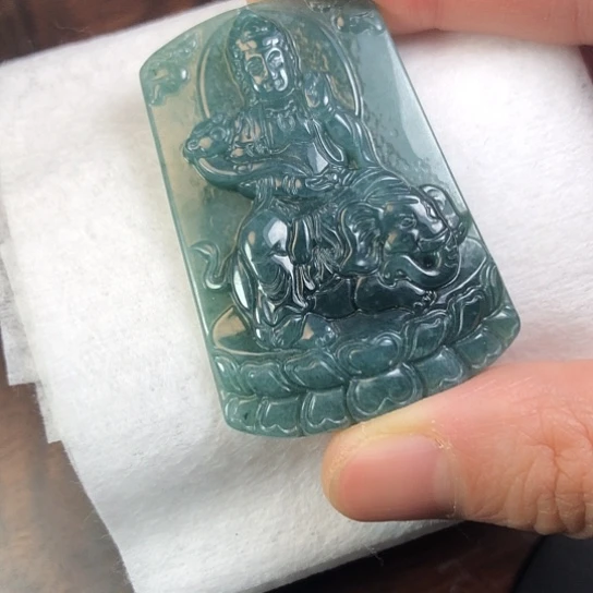 翡翠未镶嵌颈饰缅甸A货，每天下午1点半开播