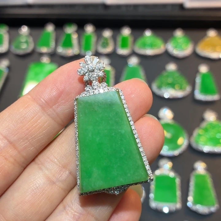 翡翠18K金镶嵌吊坠(不含链)翡翠