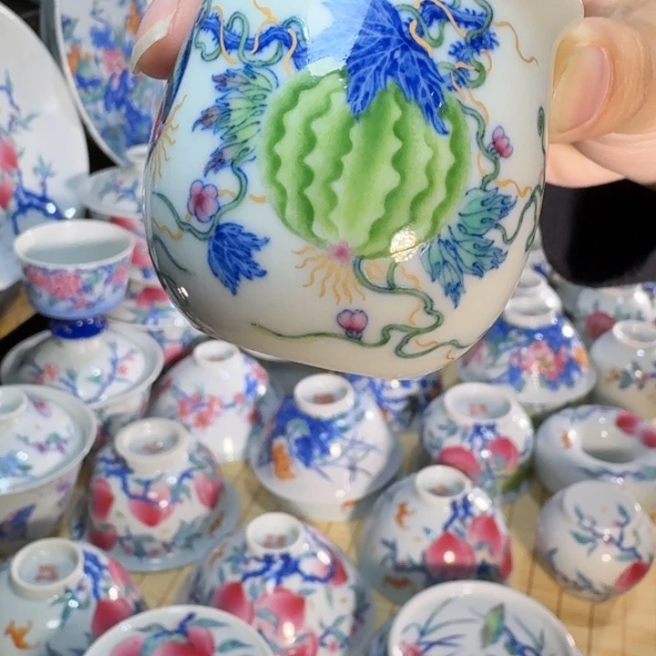 李****斗彩瓜瓞绵延三瓜小杯