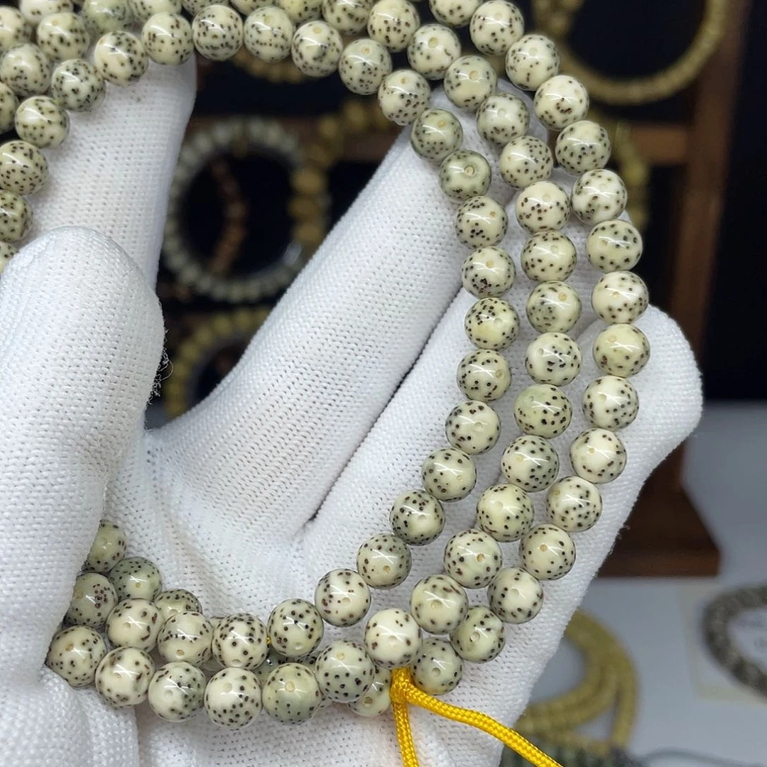 星月菩提吊坠7圆珠，大眼睛