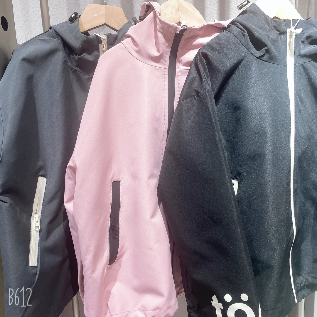 9010童装连帽字母a外套