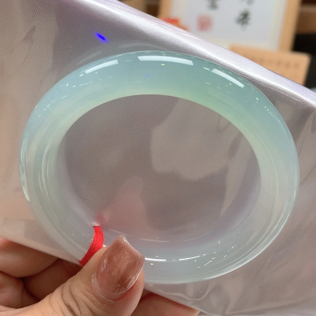 翡翠未镶嵌手镯68号